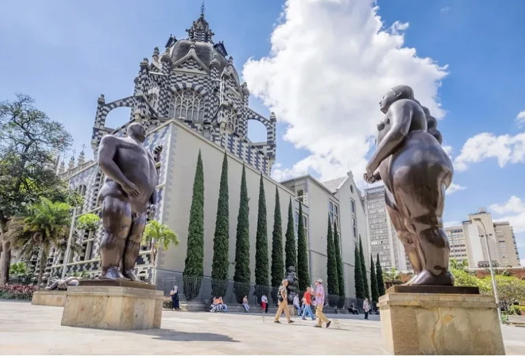 Plaza Botero y centro